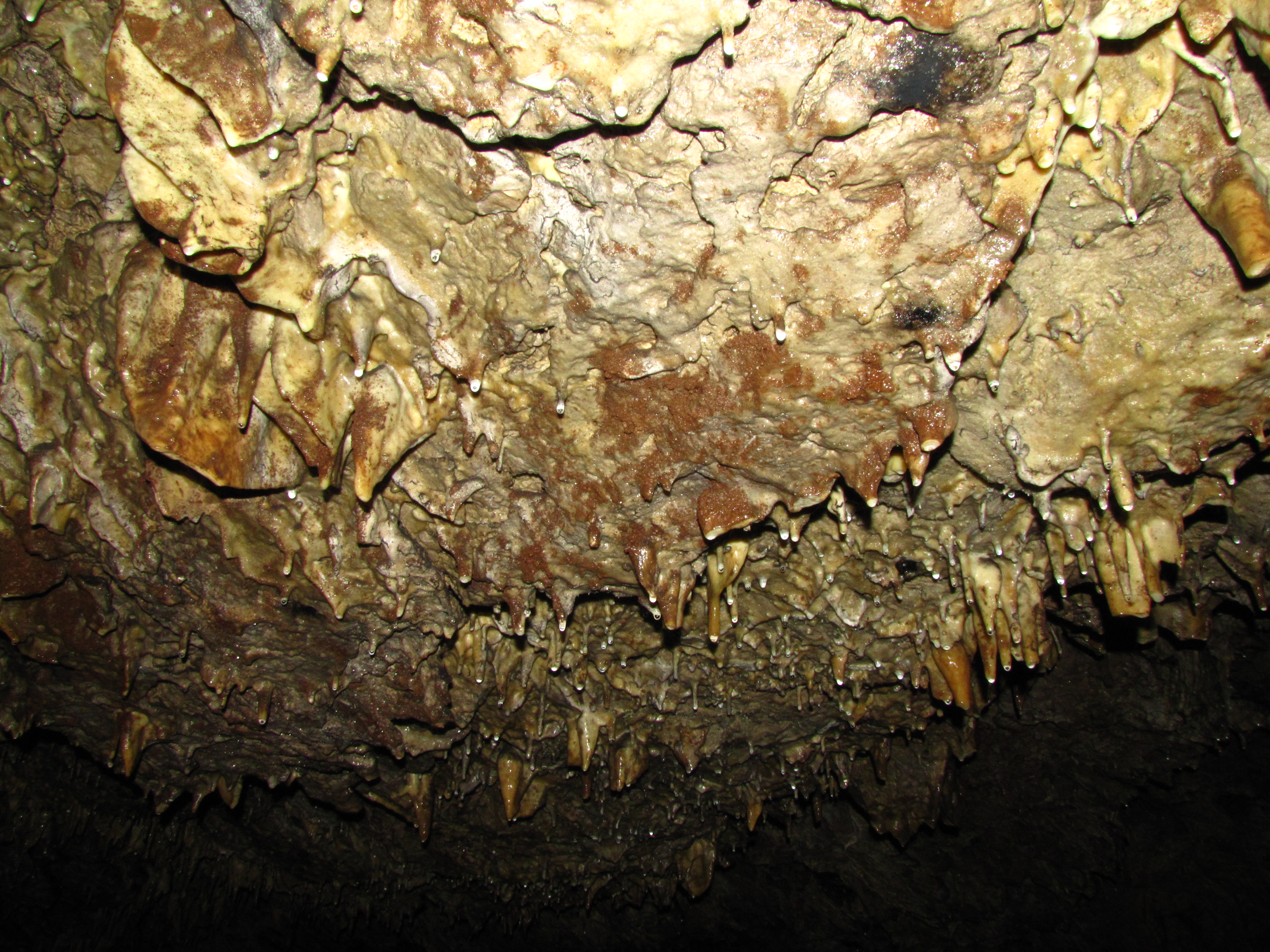 32. Пещера около Атыша